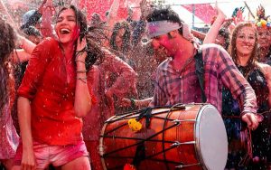 4 Best Celebrity Hairstyles and Skin Care Hacks For Holi Party