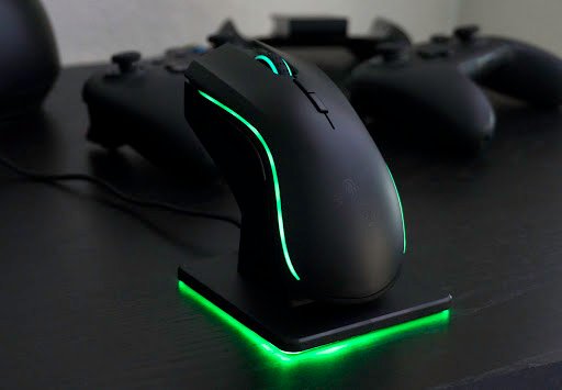 logitech g600 vs razer naga chroma (1)