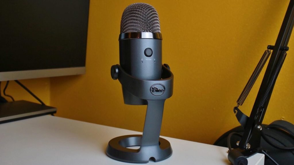 Blue Yeti Nano vs Razer Seiren X Which One Is Better for the Price