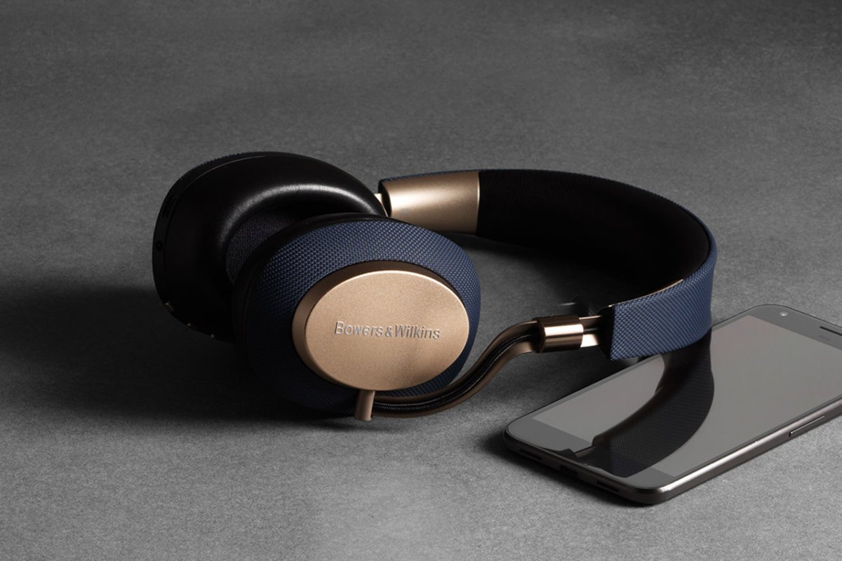 Bowers & Wilkins PX