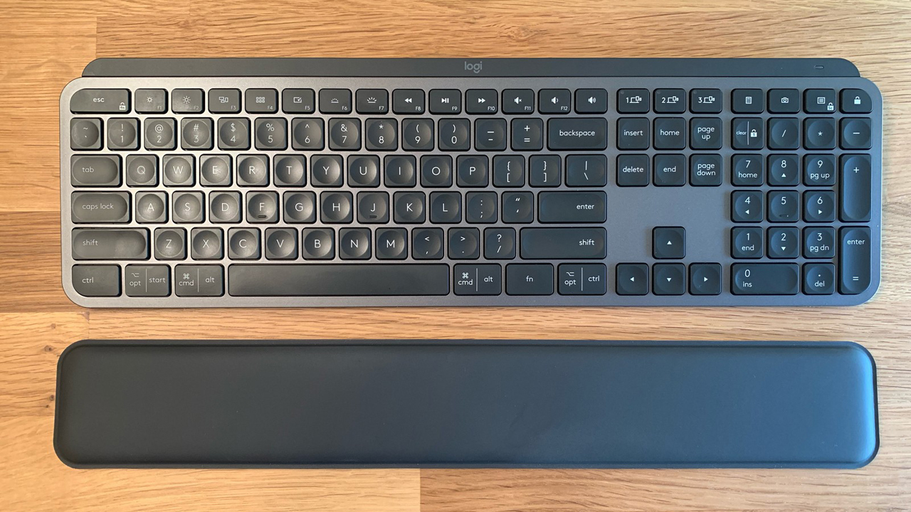 Logitech Craft vs MX Keys: Which One Is Worth Buying?
