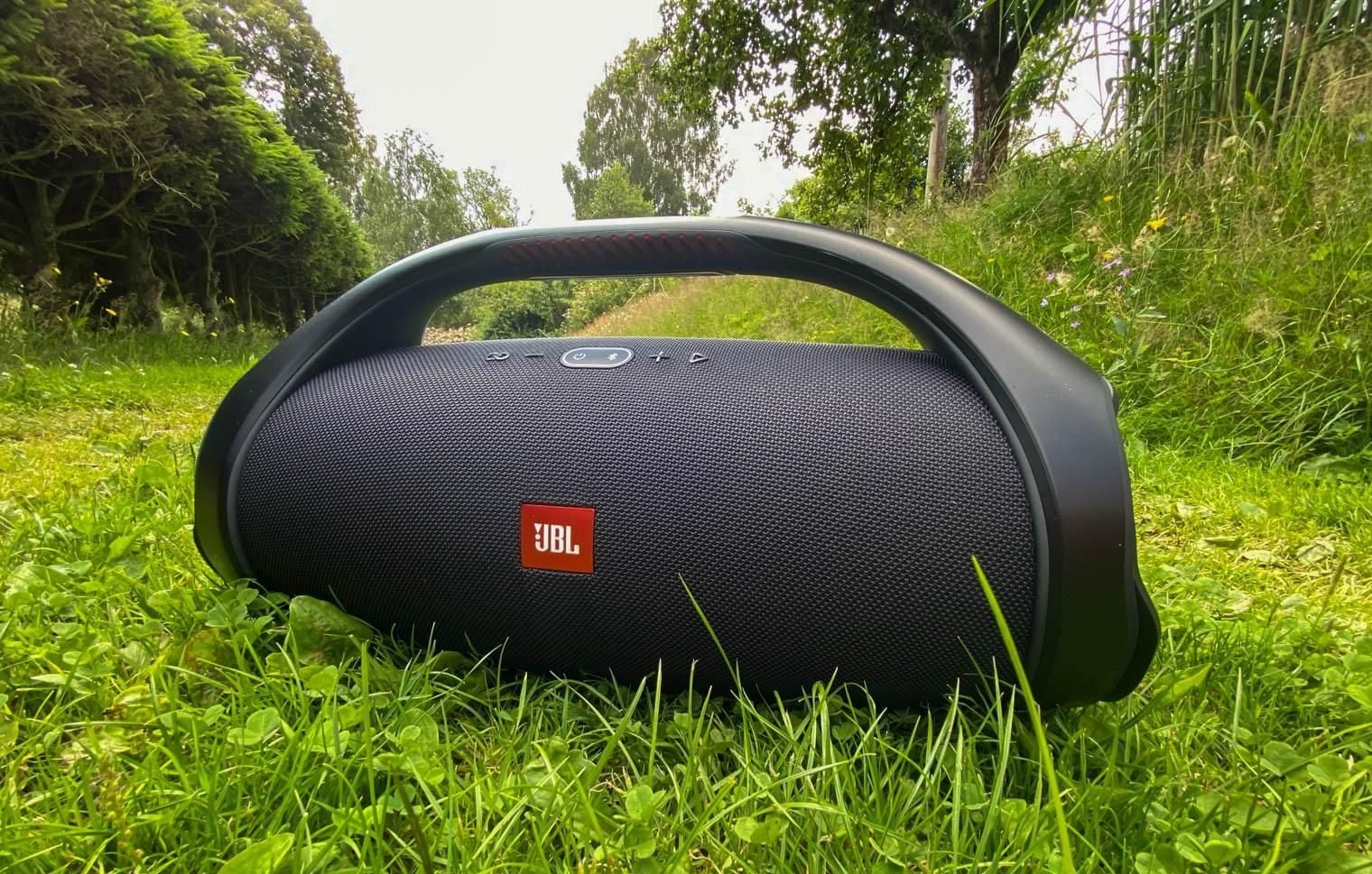 JBL Boombox 2 vs Xtreme 2 Which to Buy? JBL Boombox 2 vs Xtreme 2