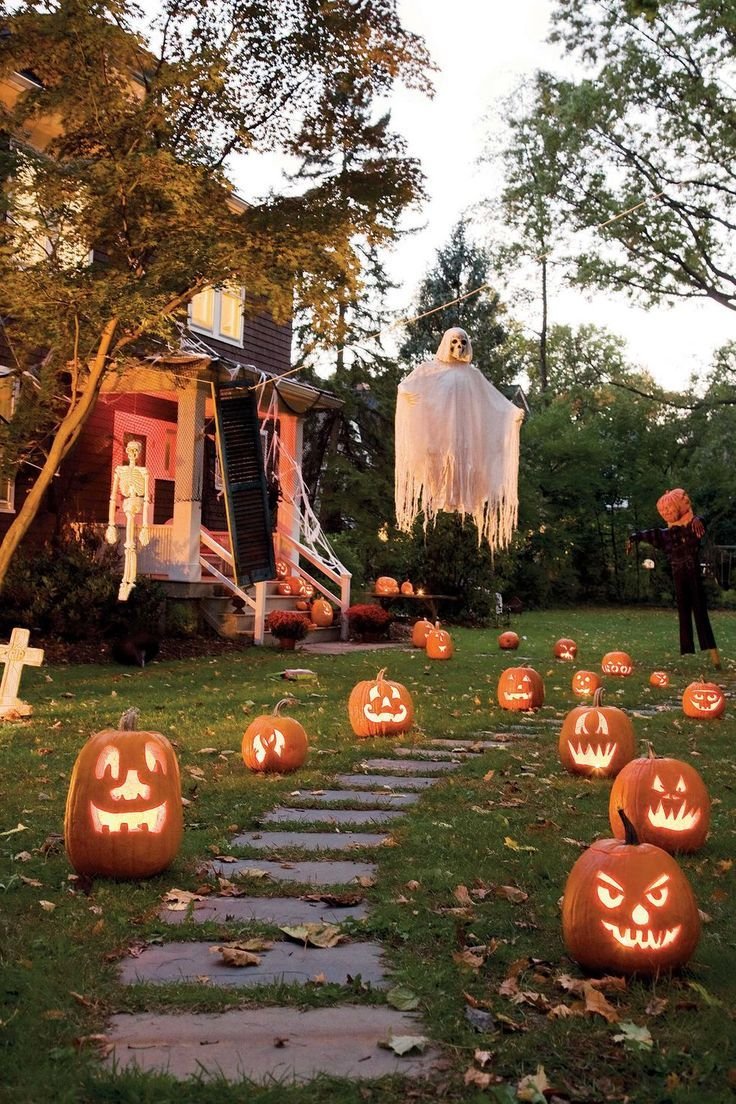 Cheerful Coloring Ideas on the Pumpkin to Decorate on Halloween