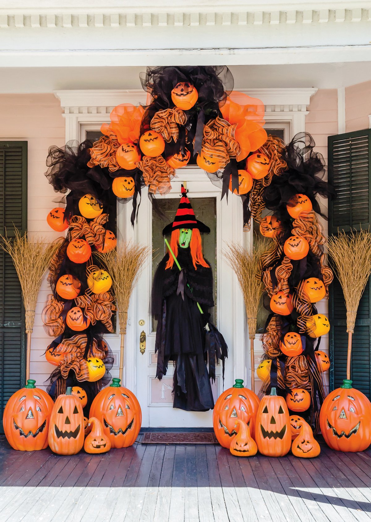 Ways to Decorate the Door for Halloween