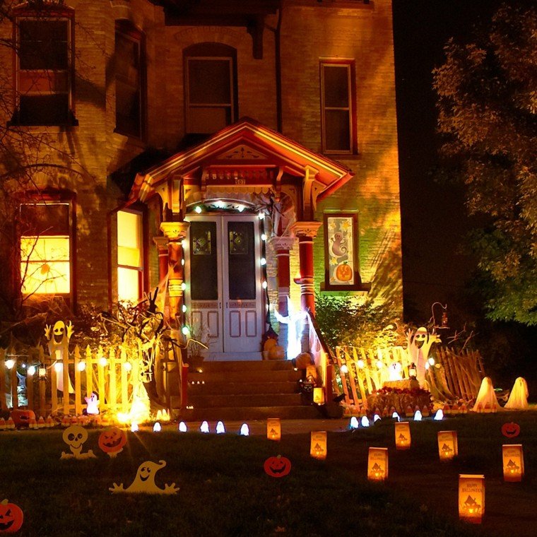 Ways to decorate your door for Halloween