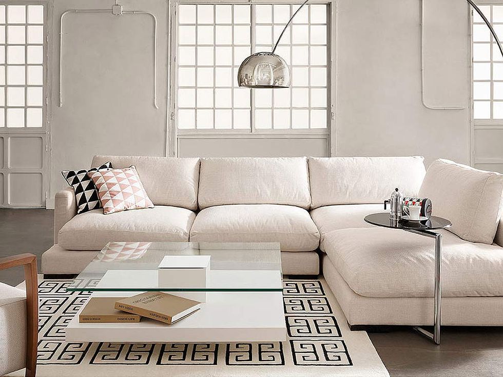 13 Inspiring Ideas to Decorate Your Living Room With White Theme