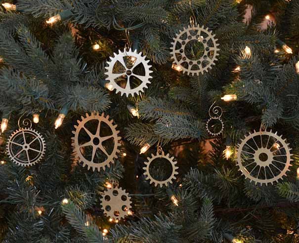 20 Christmas Decoration Ideas by Recycling or Reusing Waste