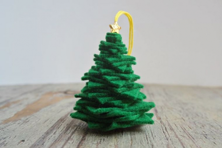 20 Original Christmas Decoration Ideas With Felt to Decorate Your Tree