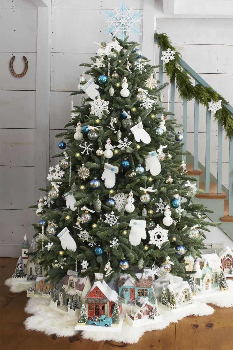 30 Simple Ideas to Decorate Your Christmas Tree