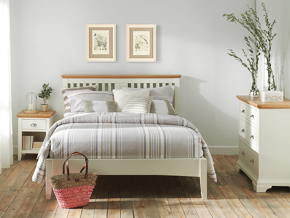 14 Cool Bedroom Ideas for This Season