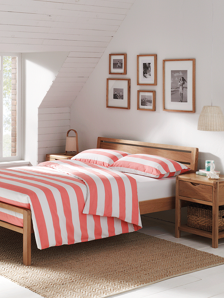 14 Cool Bedroom Ideas for This Season