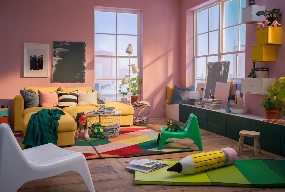 18 Ideas to Decorate Your Living Room With Current Style and Also With Play Area