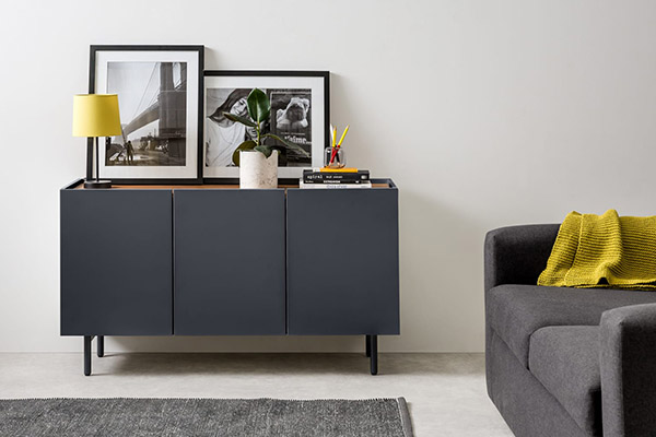 26 Ideas to Decorate Above the Sideboard