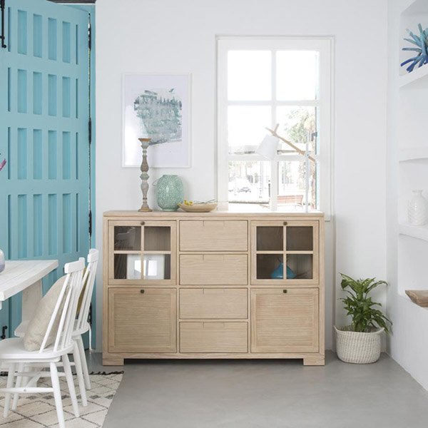 26 Ideas to Decorate Above the Sideboard