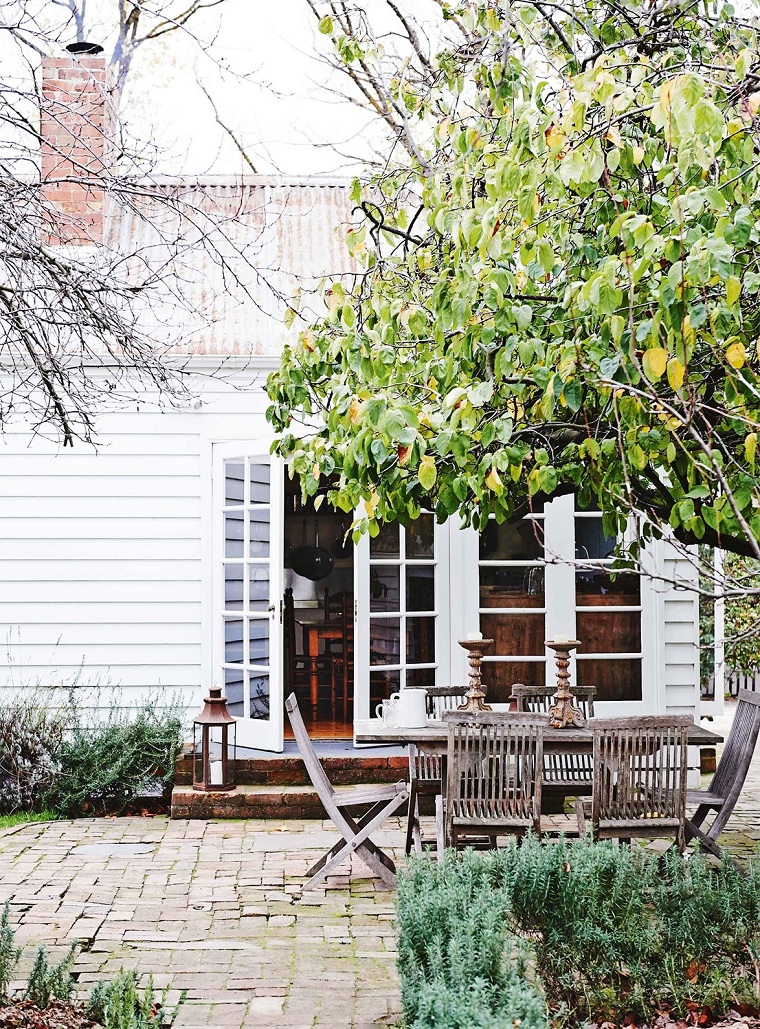 25 Ideas and Tips for Decorated Gardens and Patios