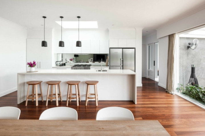 25 Interior Design Ideas in White and Wood