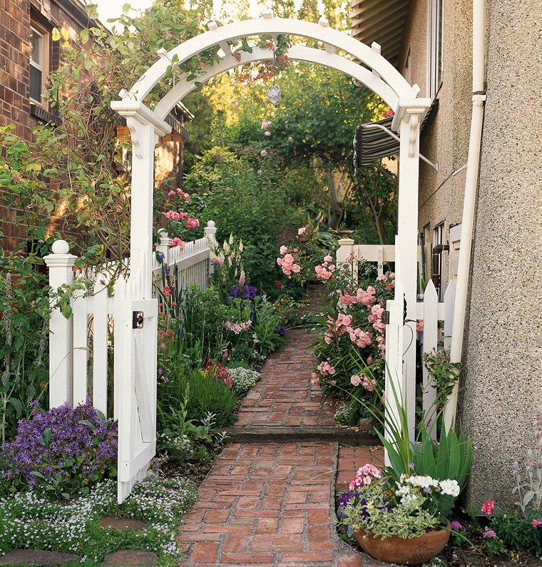 15 Garden Gazebos Great Ideas for a Charming Outdoor Space