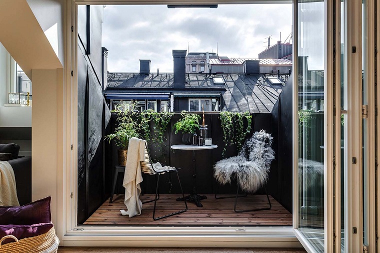 20 Comfortable And Cozy Decoration Ideas for your Balcony