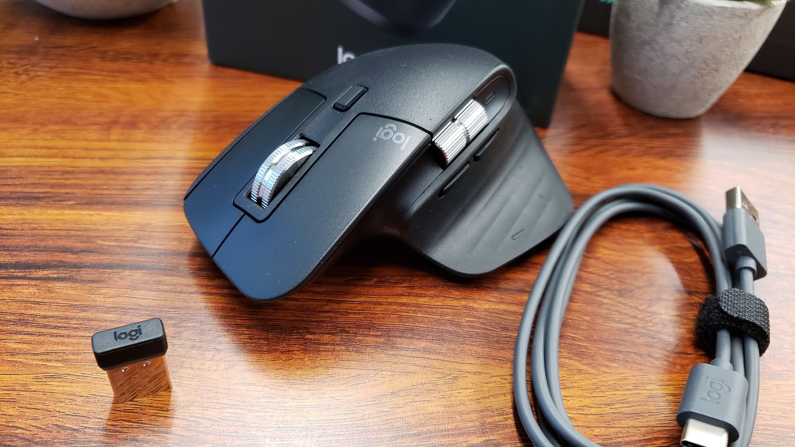 Logitech MX Master 3 vs MX Master 3S Should You Upgrade? Logitech MX Master 3 vs MX Master 3S
