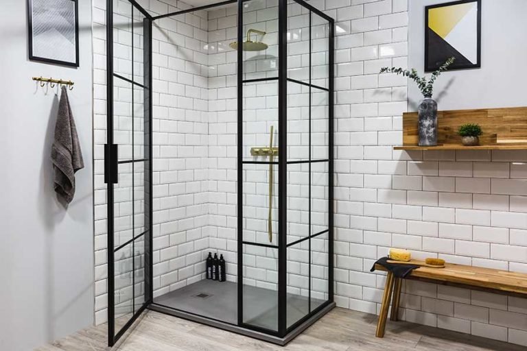 How To Use Black Shower Screens Effectively In Your Bathrooms? How To